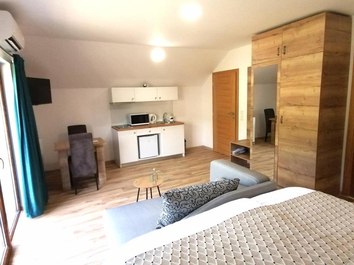 Farma & Apartmani II Opg Sasa Delic Grabusic 外观 照片